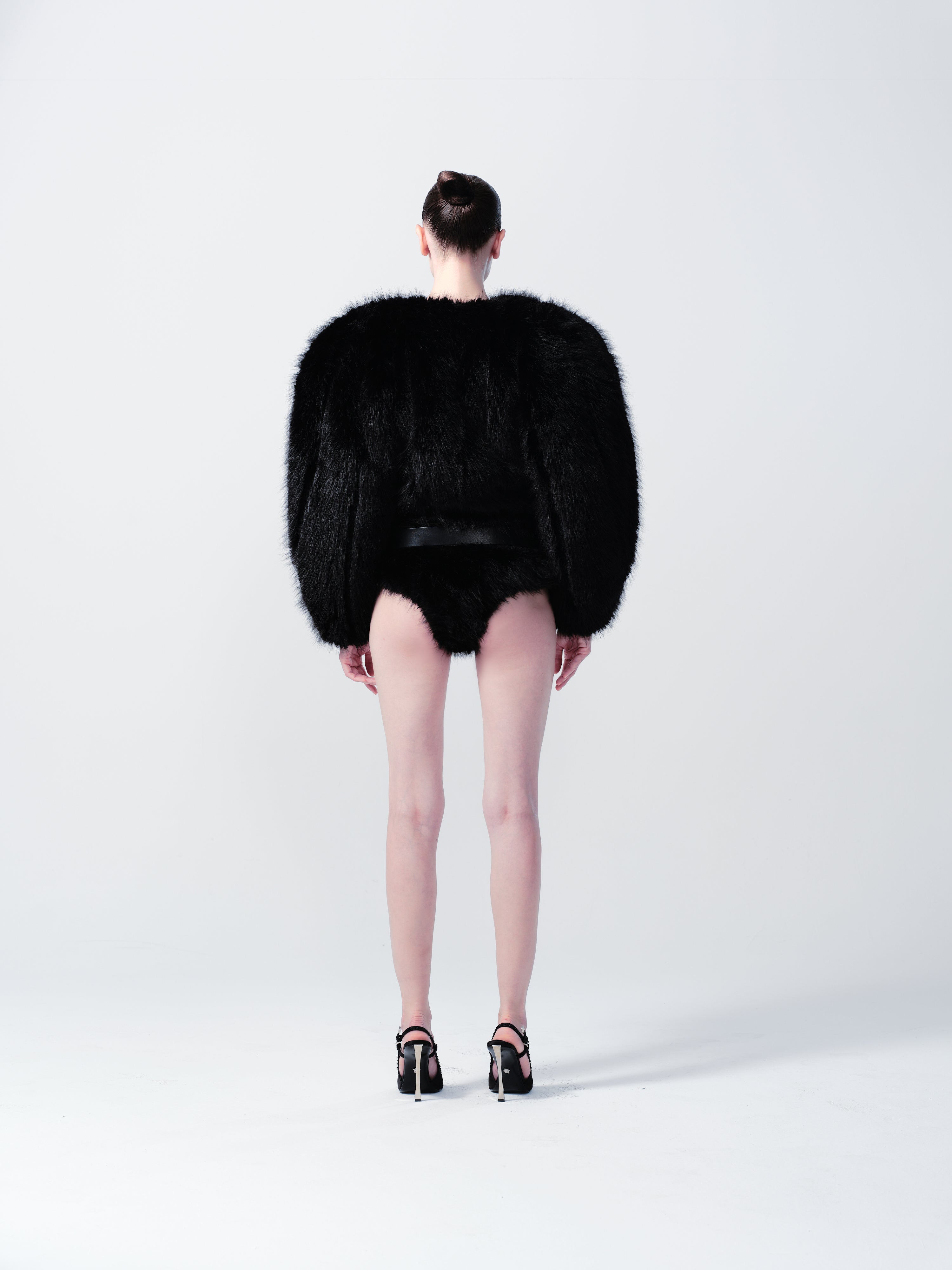 BIG ROUND SHOULDER FUR COAT WITH ATTACHABLE HIGH COLLAR