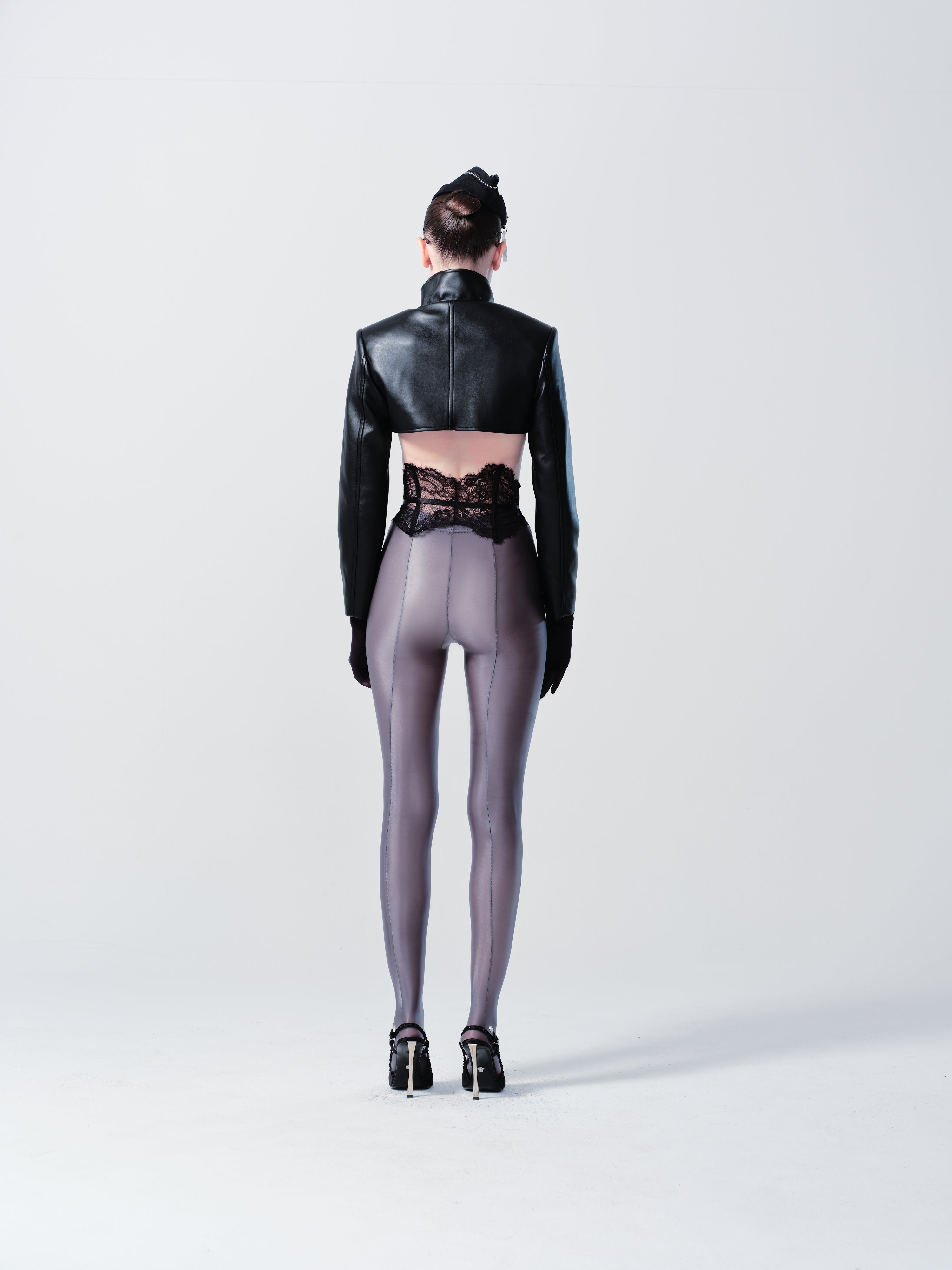 CROPPED CHEST REVEAL LEATHER JACKET